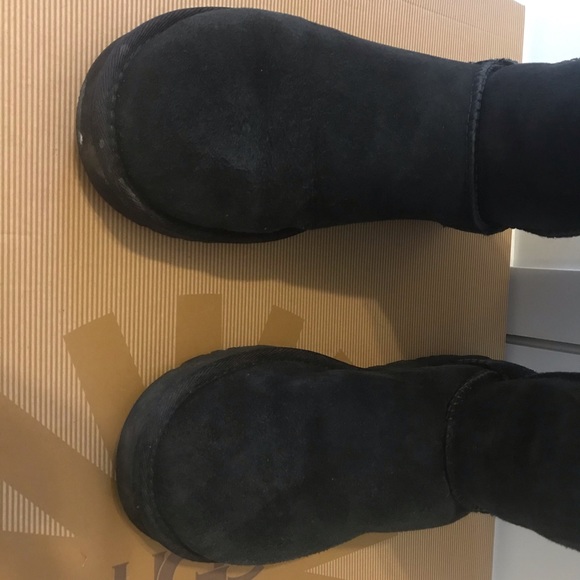 Ugg Boots - Picture 6 of 7